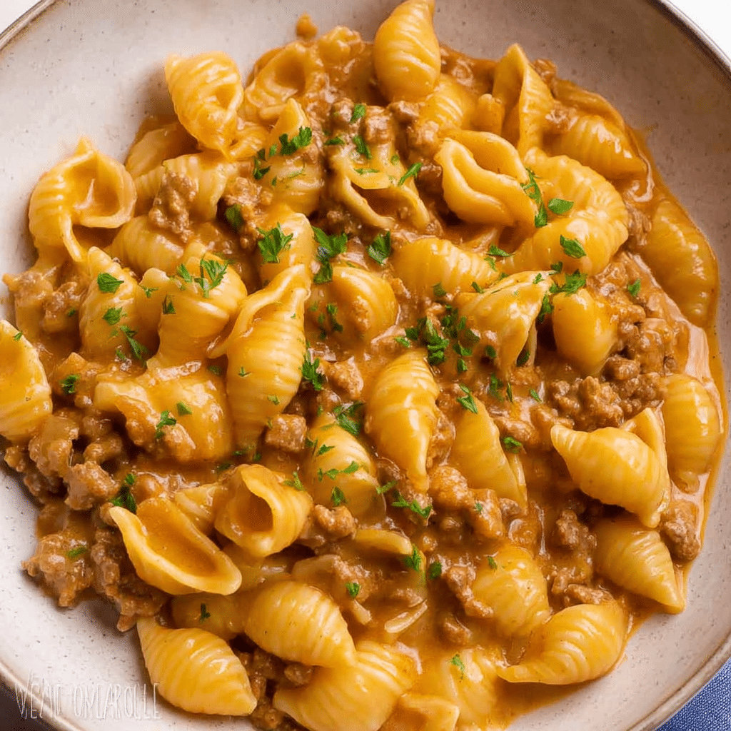 One Pot Cheesy Cheeseburger Pasta